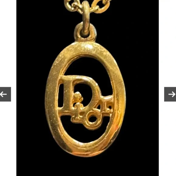 Dior Gold-Tone Oval Logo Pendant Necklace - Vintage - Picture 6 of 6
